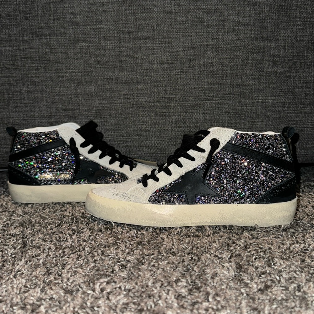 NWT Golden Goose Mid Star Sneakers